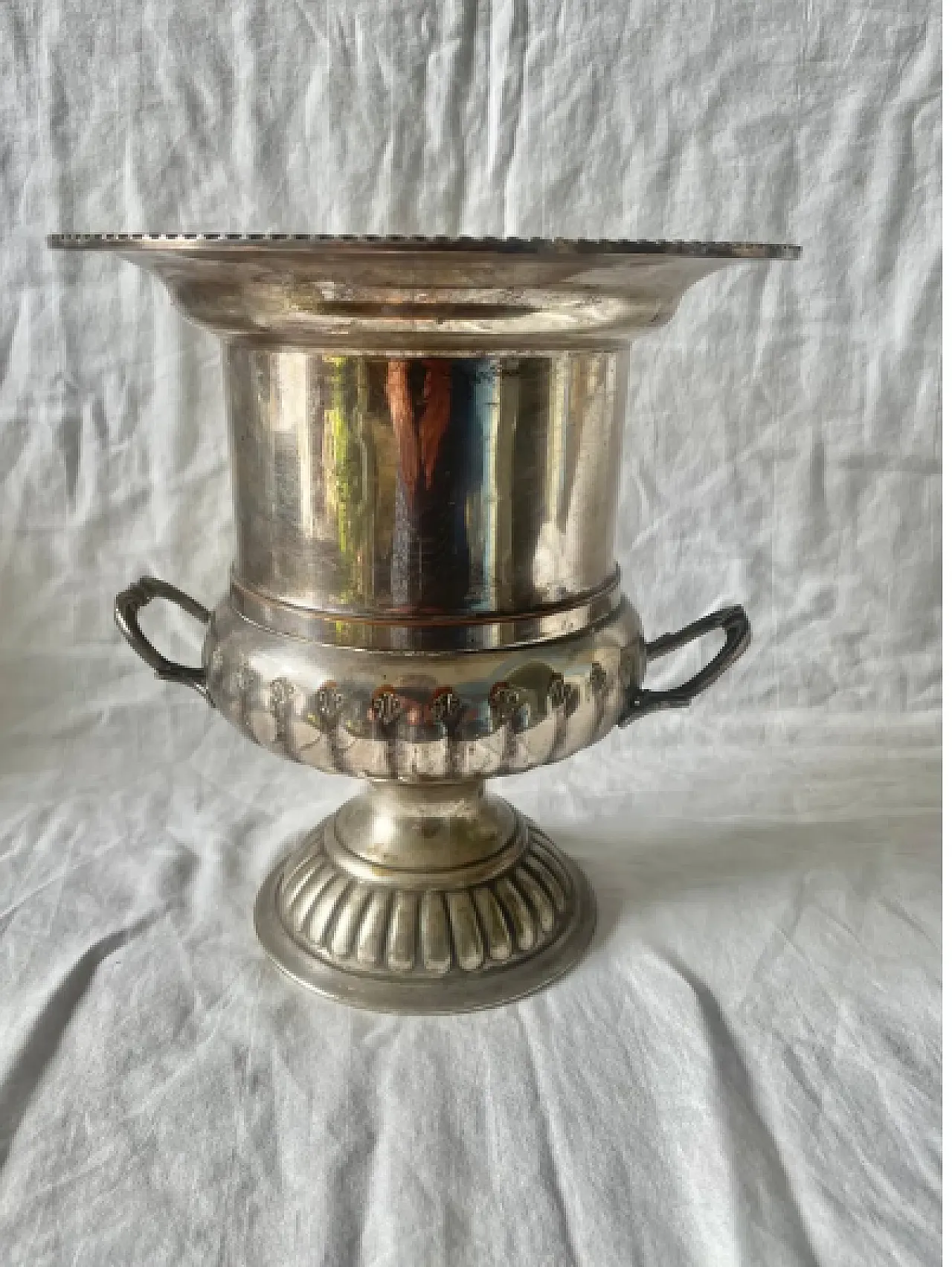 Silver bucket with side handles, 19th century 2