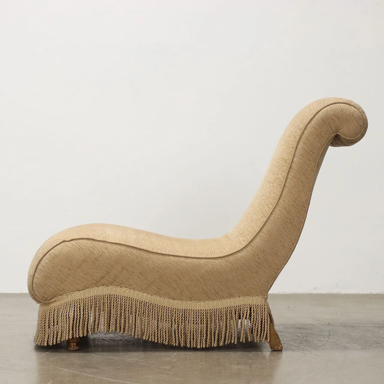 Chaise longue Umbertina imbottita in velluto, '800 3