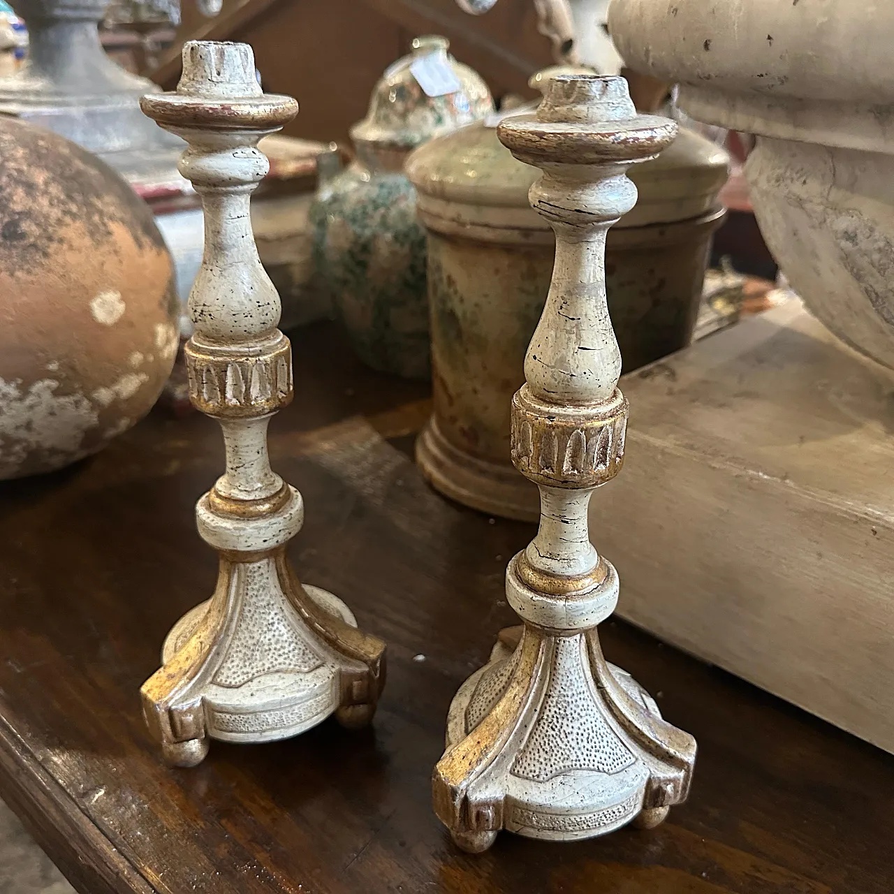 Pair of Louis XVI candlesticks in lacquered wood, 18th century 7