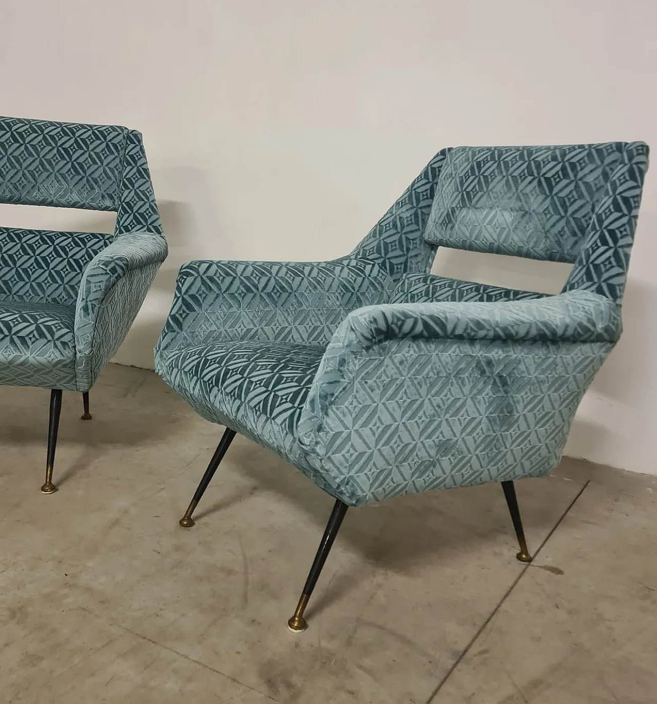 Pair of armchairs by Gigi Radice for Minotti, 50s 4