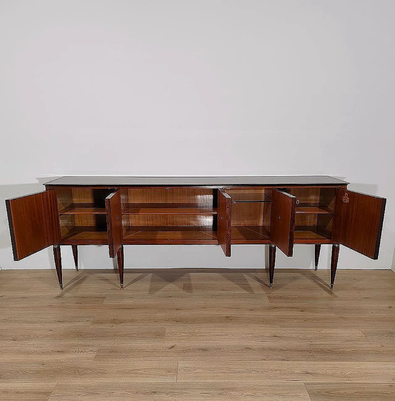 Esposizione Permanente mobili Cantù, credenza anni '50 4