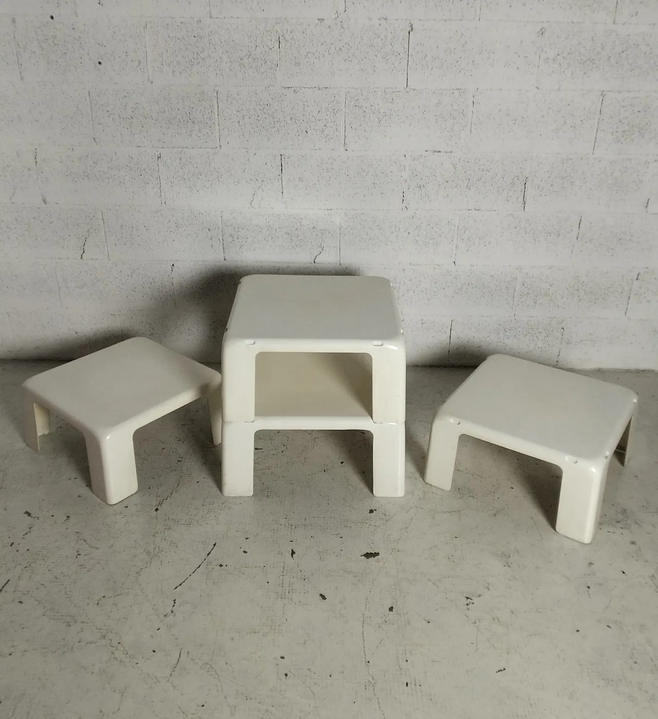 4 stackable nesting tables “I 4 cats” by M. Bellini for C&B, 70s 3