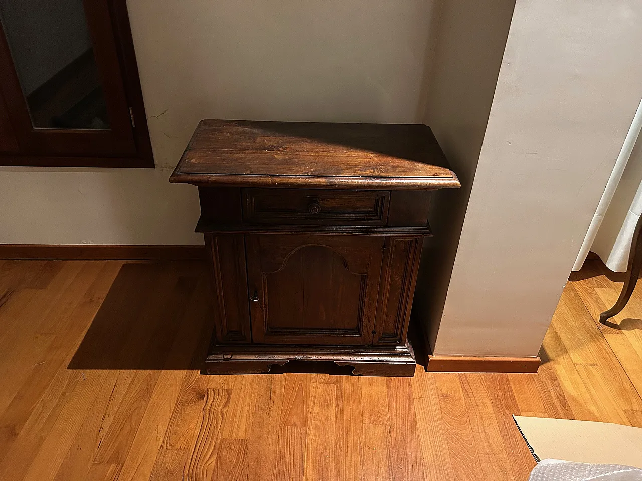 Rustic side table container with one drawer and door, 19th century 2