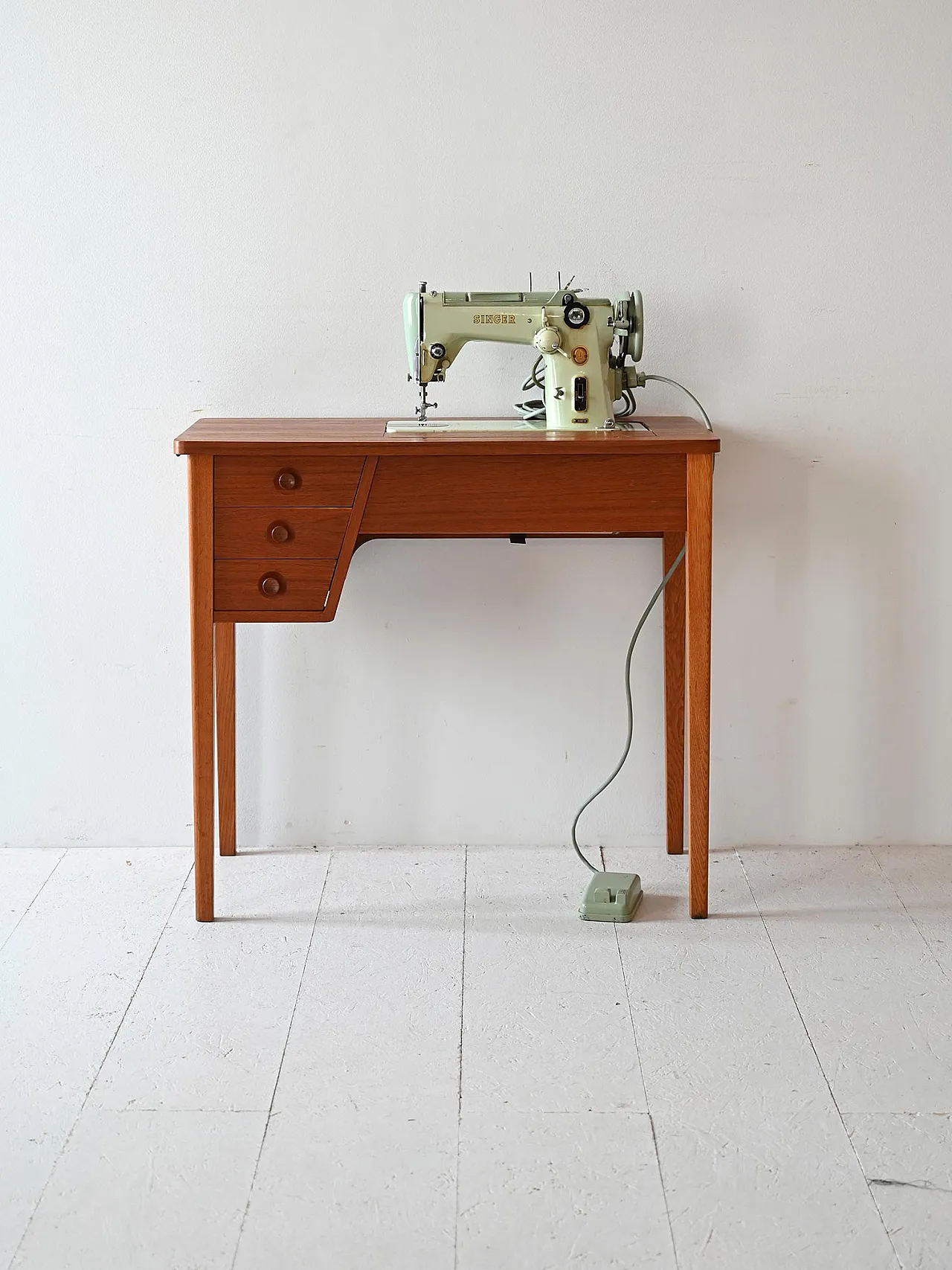 Desk with Singer sewing machine, 1970s 2