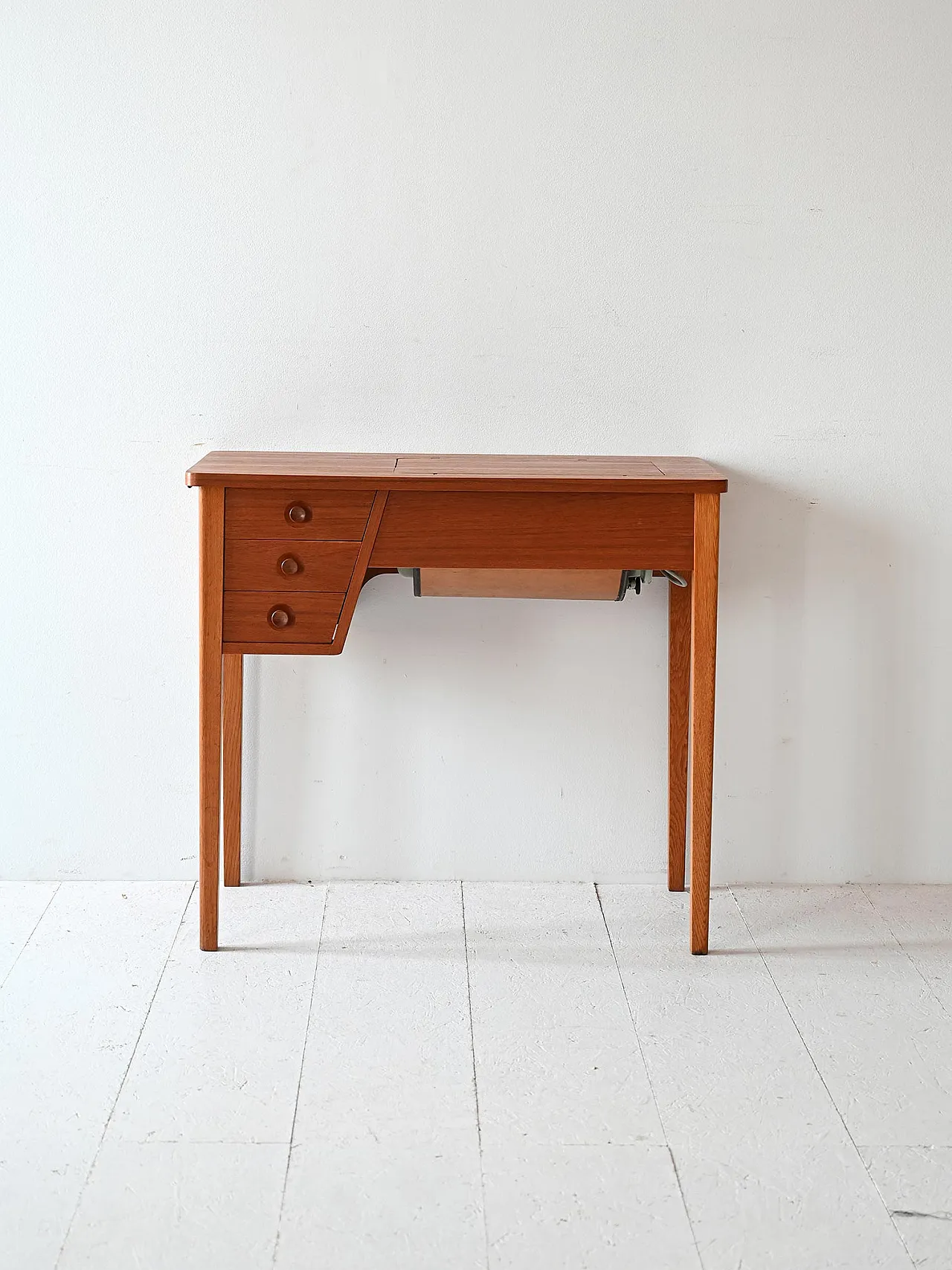 Desk with Singer sewing machine, 1970s 3