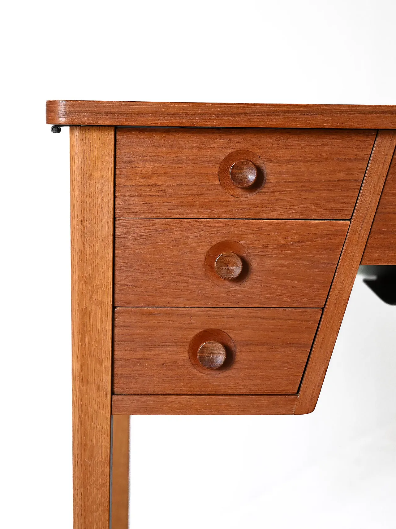 Desk with Singer sewing machine, 1970s 7