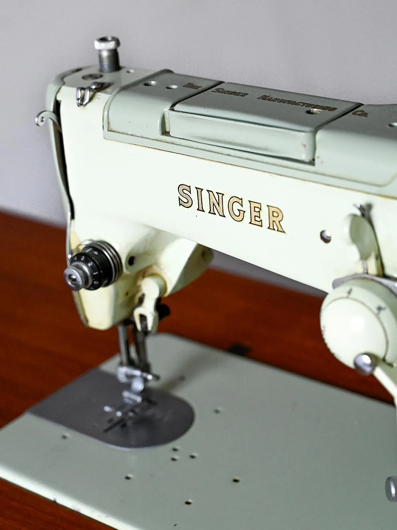 Desk with Singer sewing machine, 1970s 8