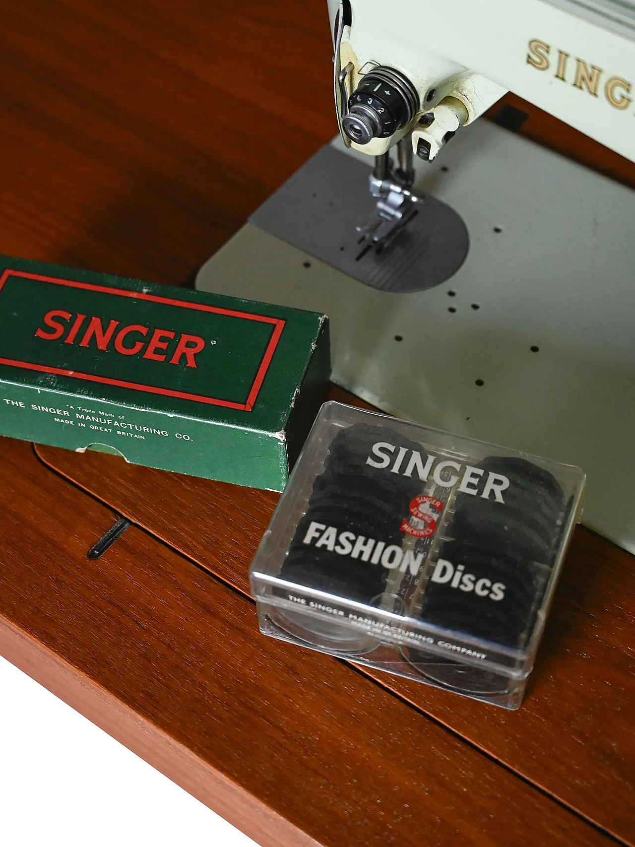 Desk with Singer sewing machine, 1970s 10