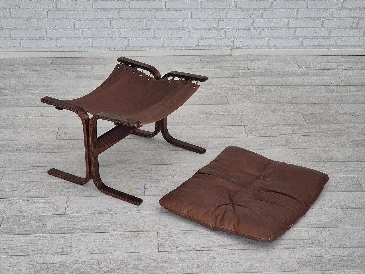 "Siesta" footstool by Ingmar Relling, Norway, 70s 13