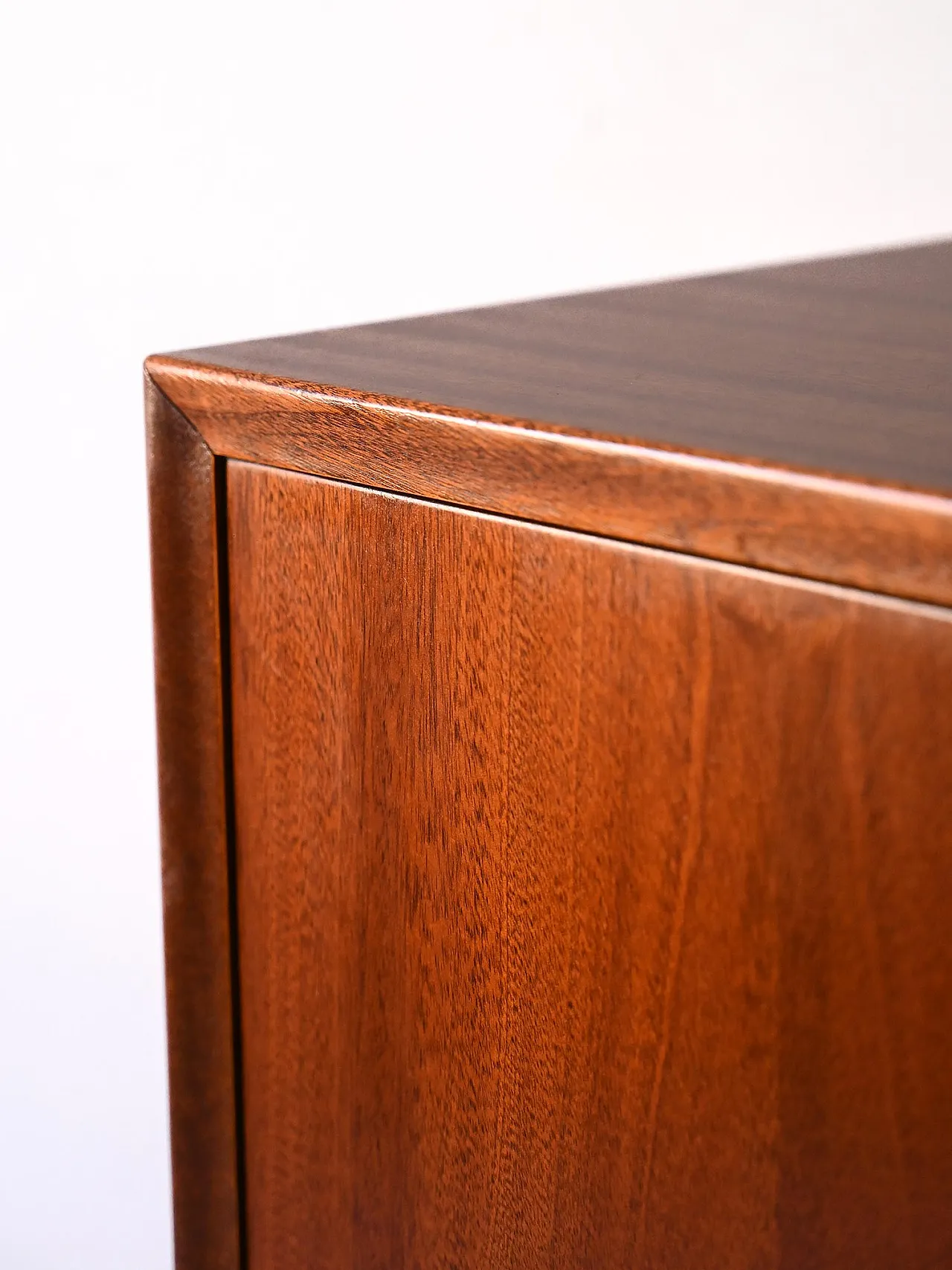 Scandinavian sideboard in mahogany 8