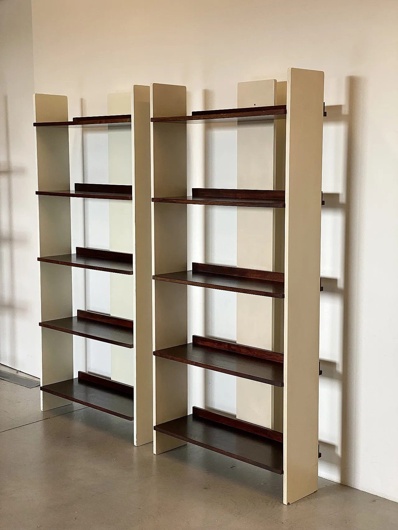 Pair of bookcases, 1960s 4