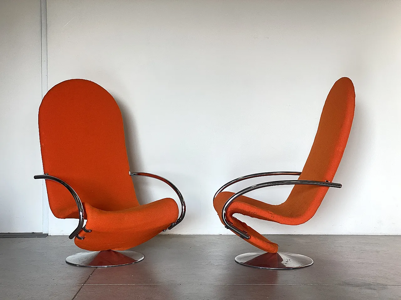 Coppia di poltrone girevoli serie 1 2 3 di Verner Panton, anni '70 1