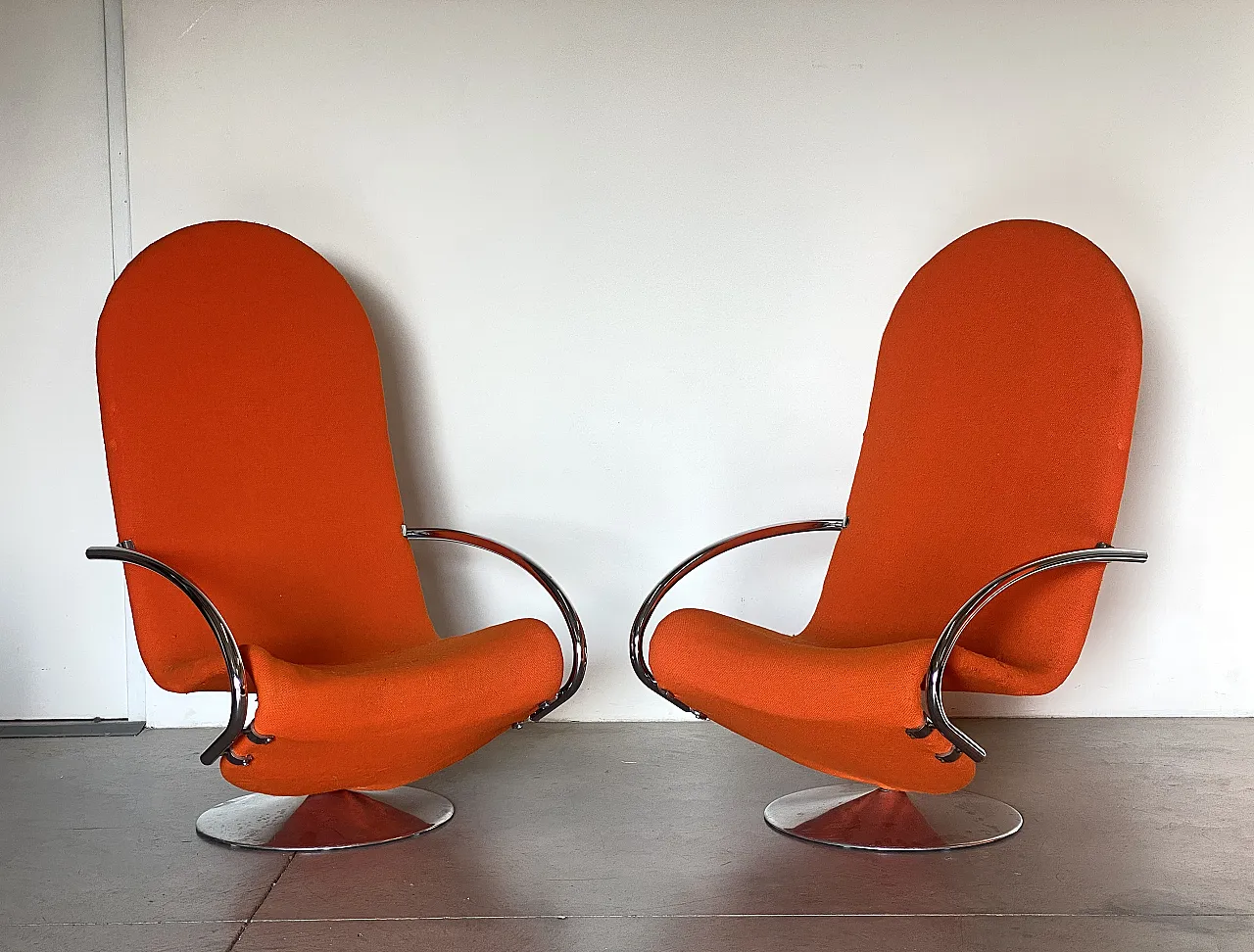 Coppia di poltrone girevoli serie 1 2 3 di Verner Panton, anni '70 2