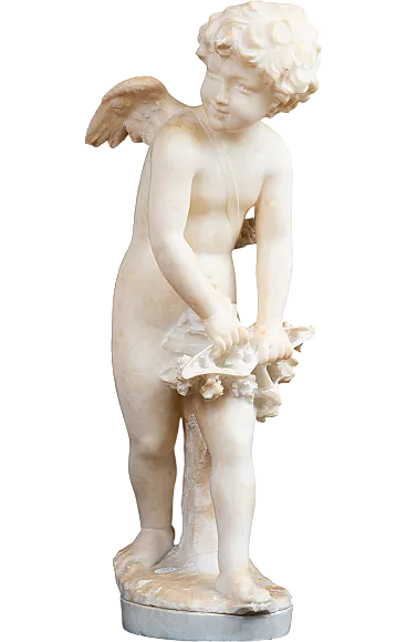 Scultura antica in alabastro raffigurante Cupido. Francia XIX secolo.