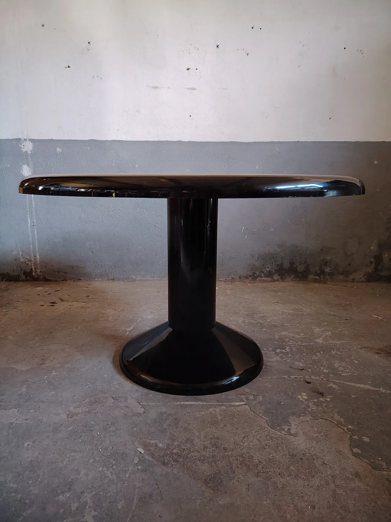 Tessera 120 model table by Vico Magistretti for Artemide, 70s 1