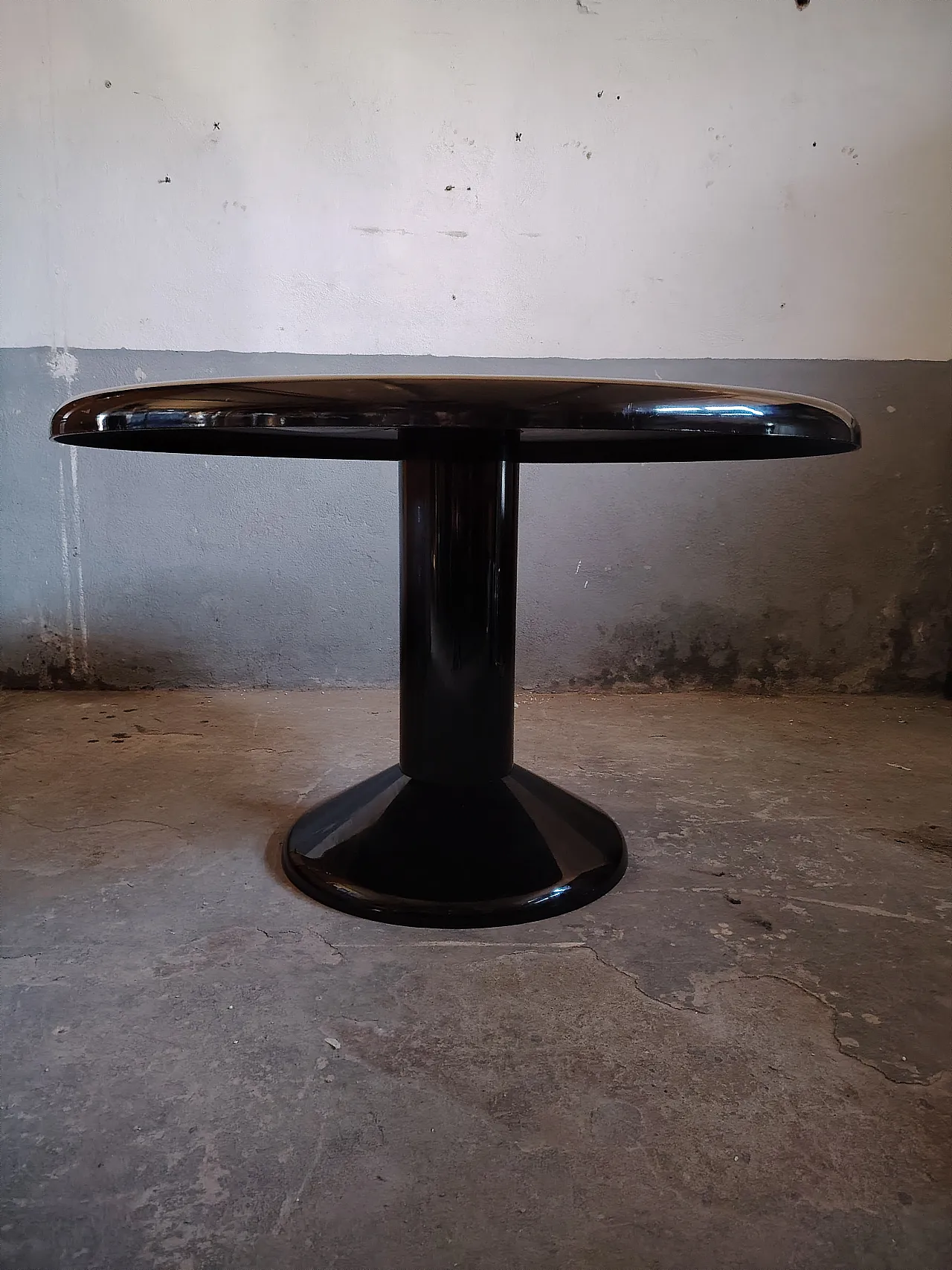 Tessera 120 model table by Vico Magistretti for Artemide, 70s 2