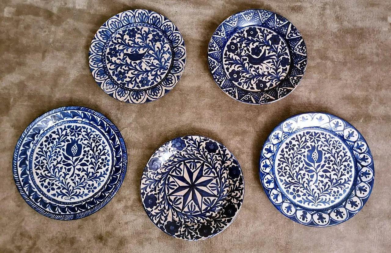 5 Ceramic plates with cobalt blue decoration, 1950s 2