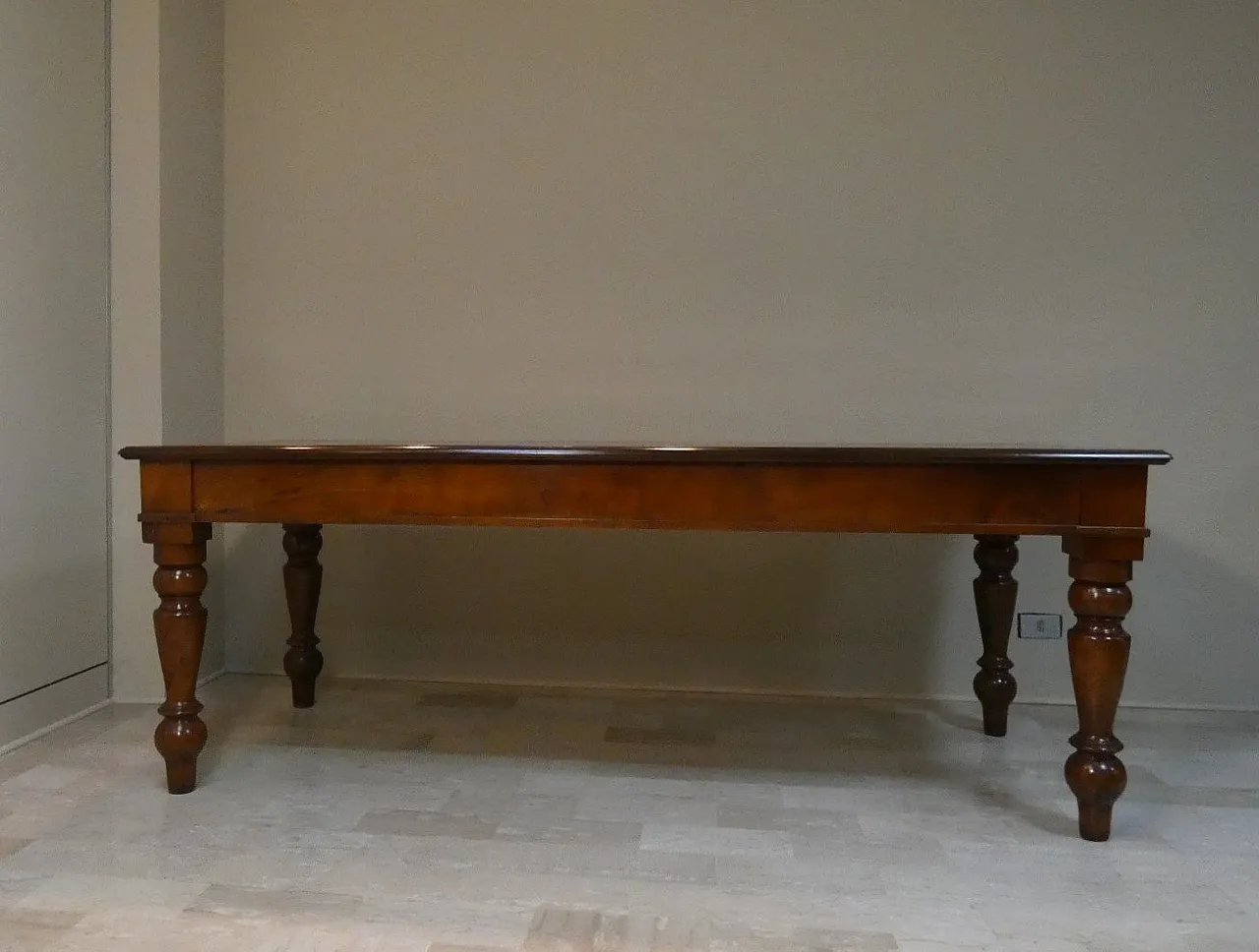 Large Antique Louis Philippe Style Dining Table in Walnut and Chestnut, Italy, 20th Century 2