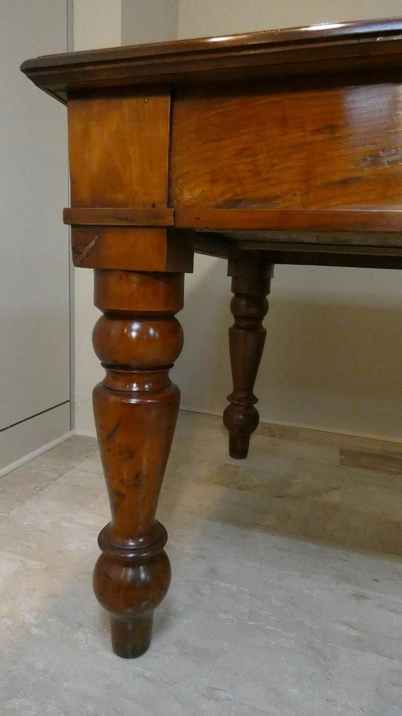 Large Antique Louis Philippe Style Dining Table in Walnut and Chestnut, Italy, 20th Century 15