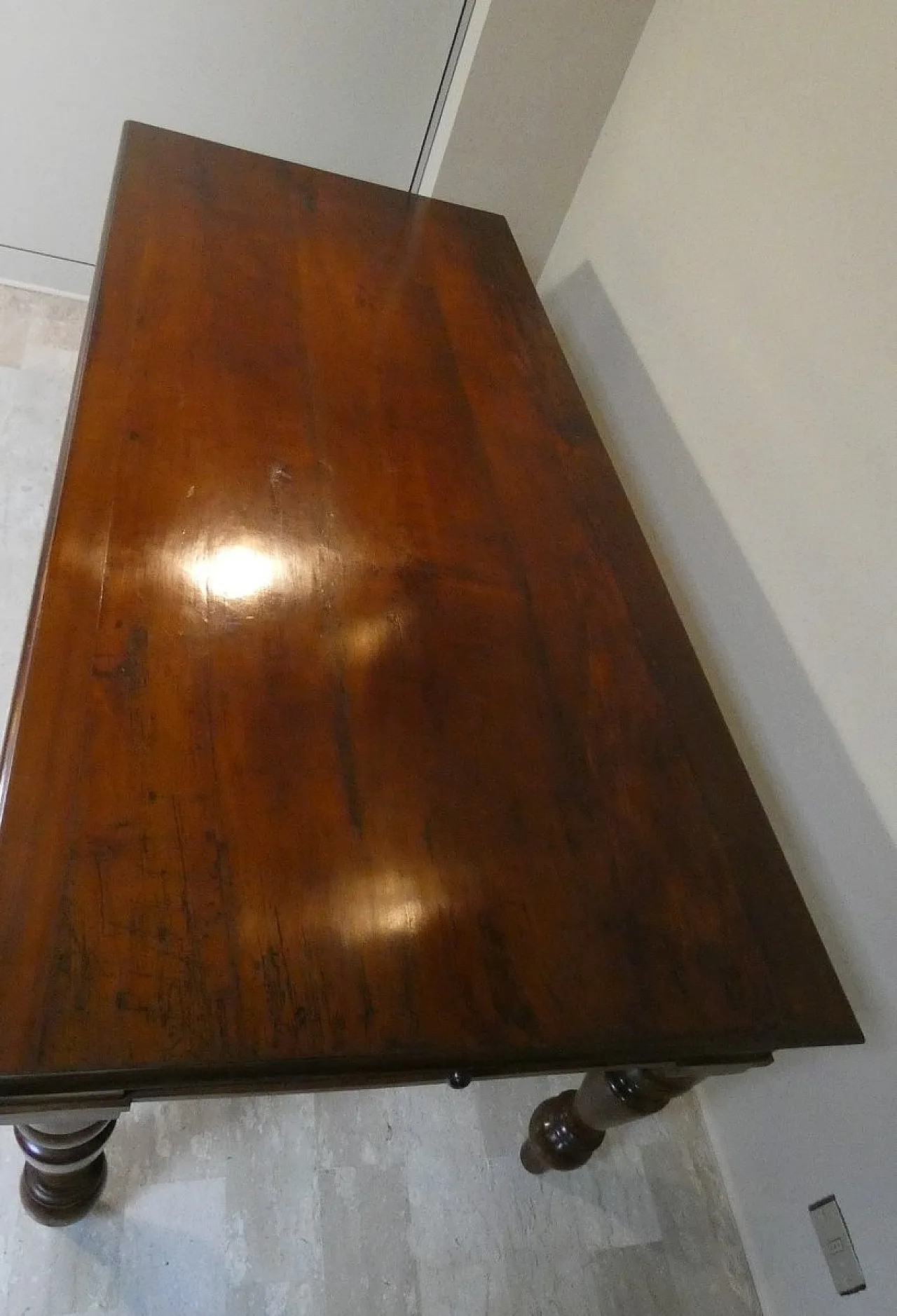 Large Antique Louis Philippe Style Dining Table in Walnut and Chestnut, Italy, 20th Century 16