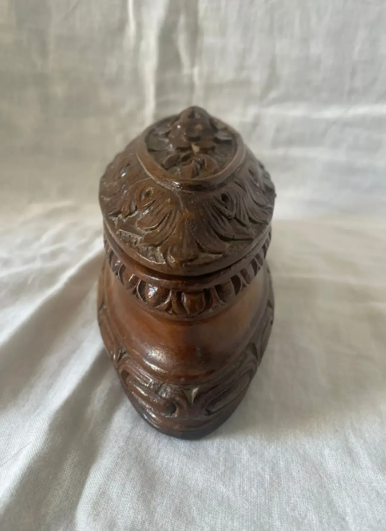 Antique hand-carved walnut box, 19th century 5