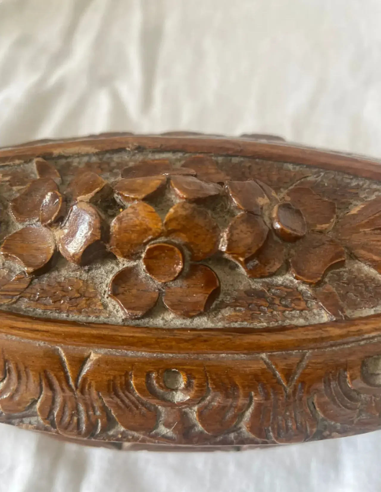 Antique hand-carved walnut box, 19th century 6