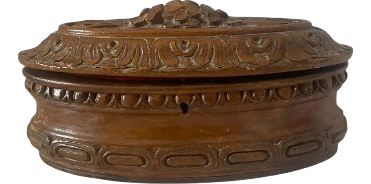 Antique hand-carved walnut box, 19th century 11