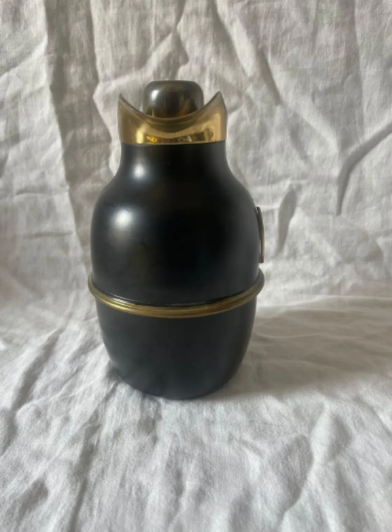 Lacquered metal and brass thermos flask by Aldo Tura, 1960s 2