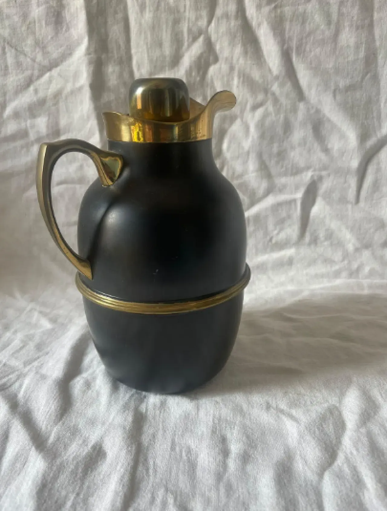 Lacquered metal and brass thermos flask by Aldo Tura, 1960s 5