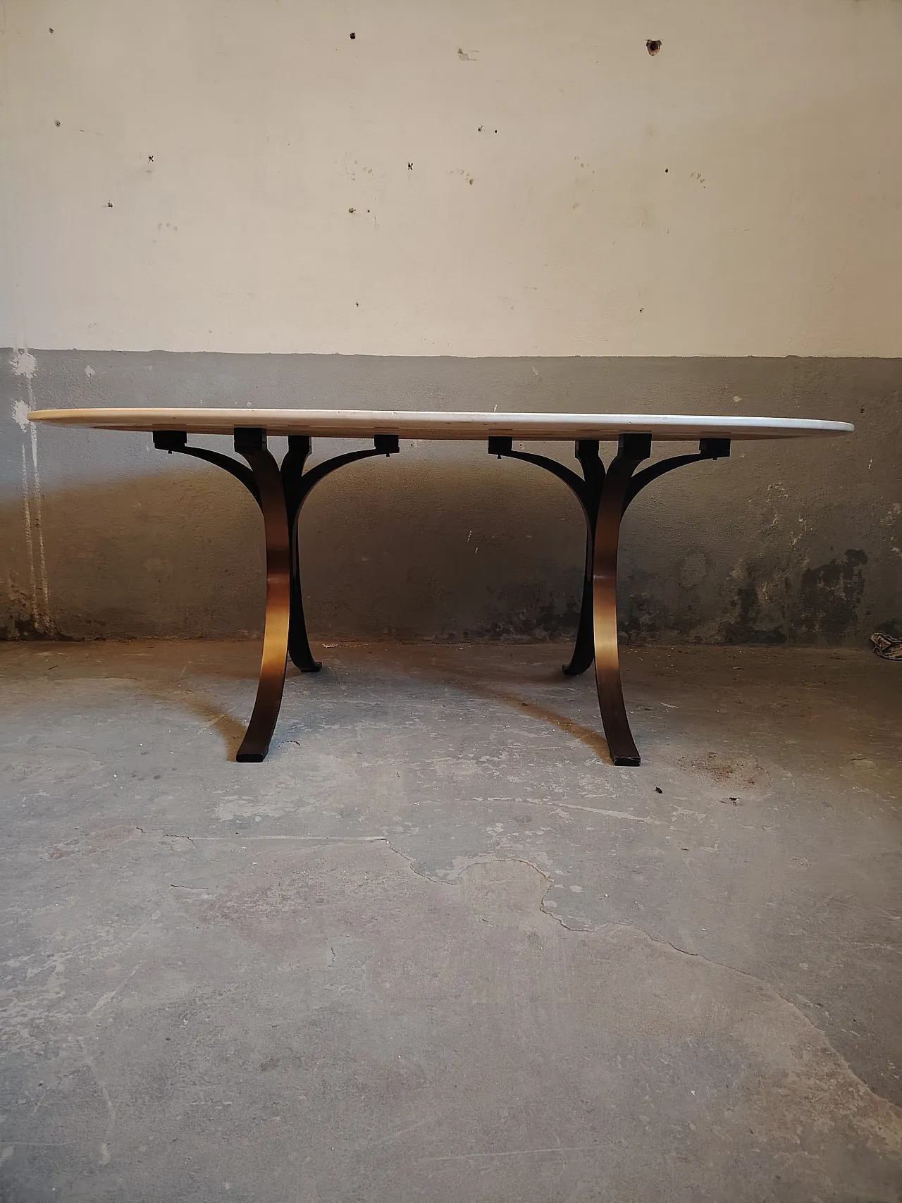 Dining table by Osvaldo Borsani Eugenio Gerli for Tecno, 70s 1