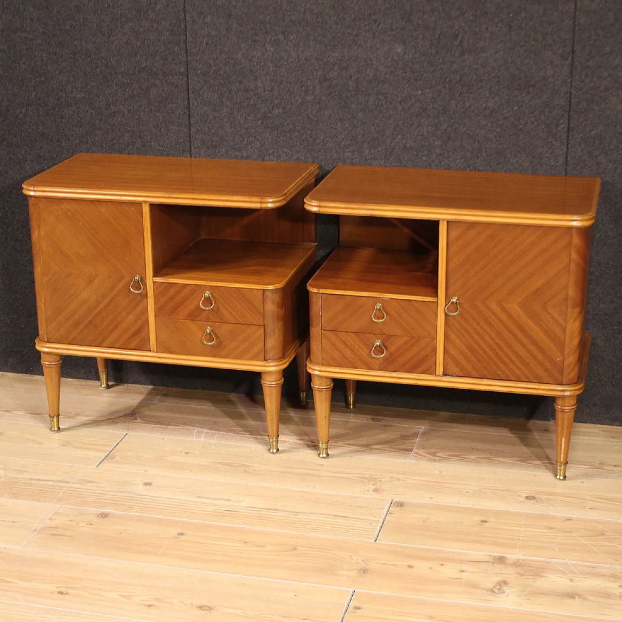 Pair of Italian designer bedside tables, 20th century 1