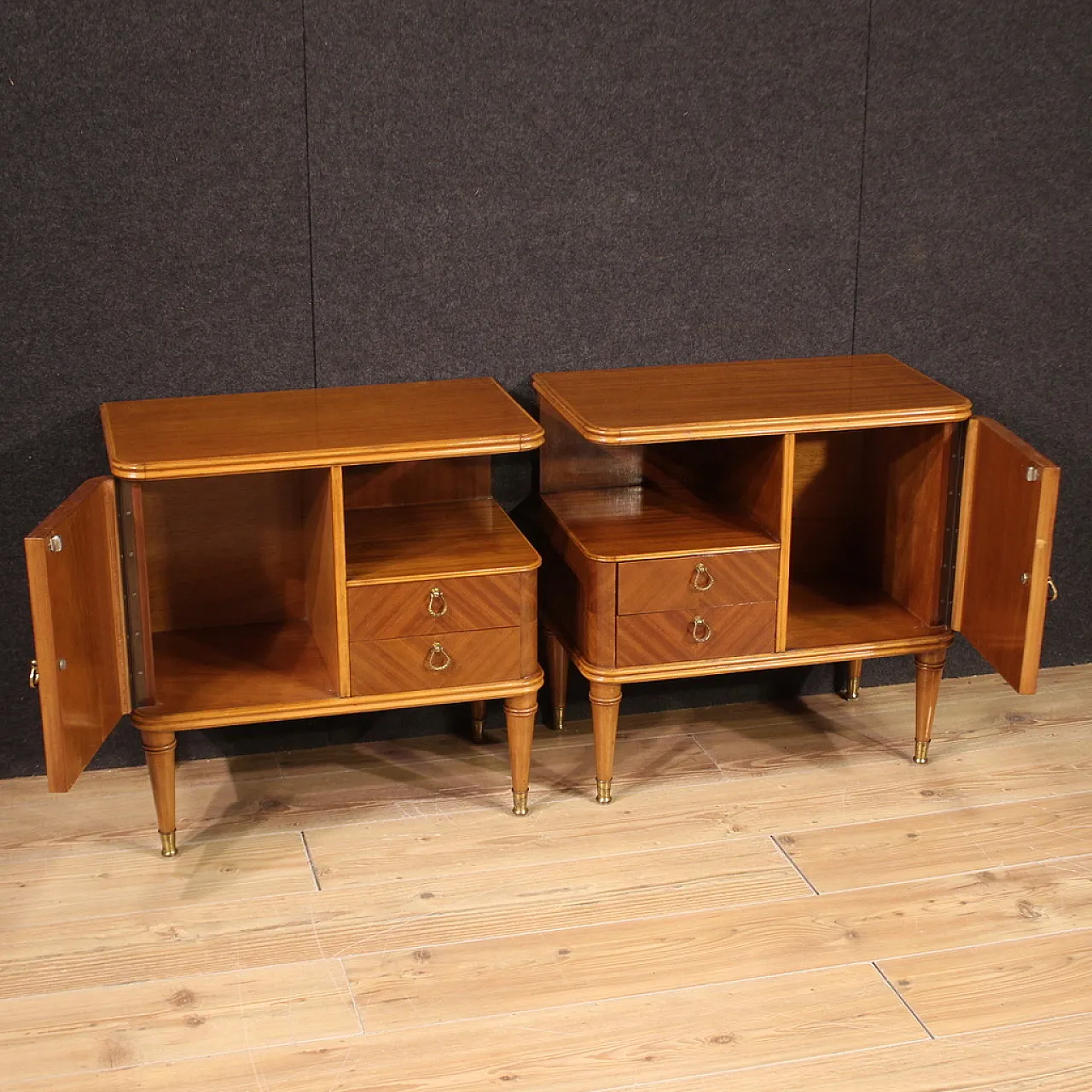 Pair of Italian designer bedside tables, 20th century 4