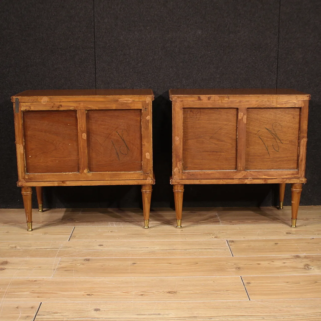 Pair of Italian designer bedside tables, 20th century 5