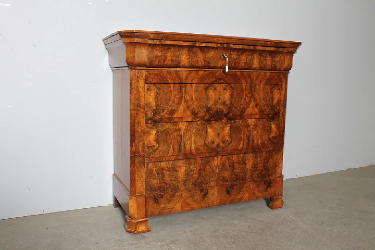 Cappuccino Louis Philippe chest of drawers in walnut, 1860s 1