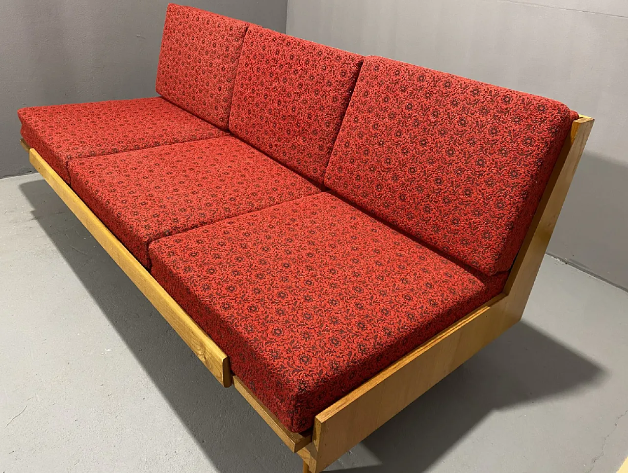 Drevotvar beech folding sofa bed, 1970s 4