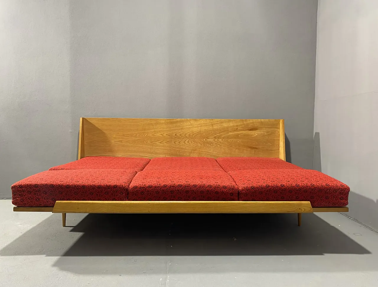 Drevotvar beech folding sofa bed, 1970s 11