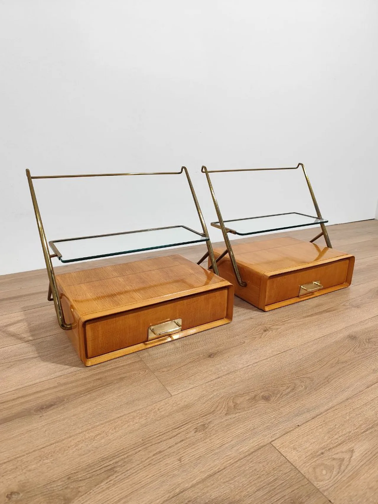 Pair of bedside tables designed by Silvio Cavatorta, 50s 4