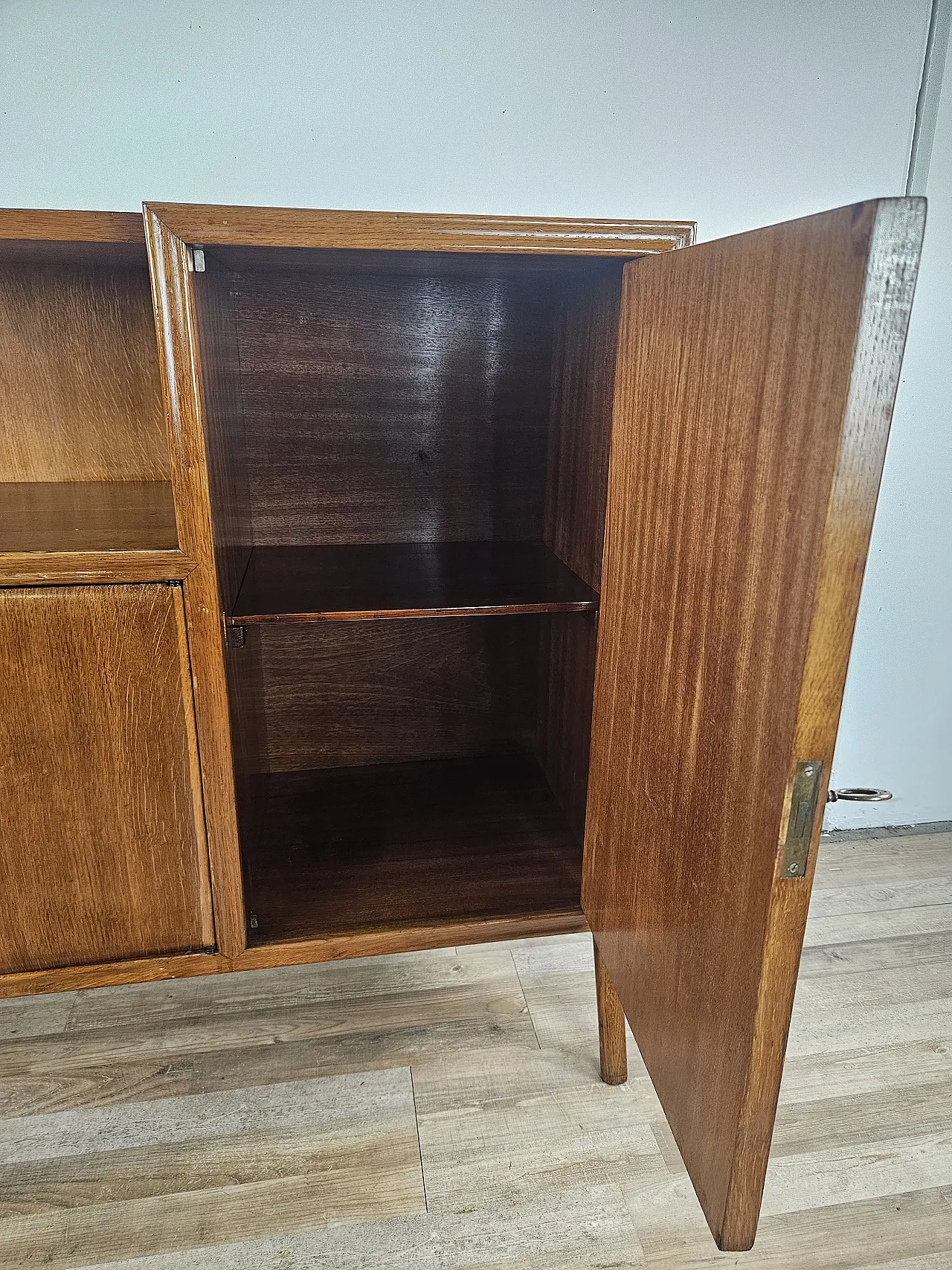 Art Decò sideboard in walnut-stained beech, 1950s 30