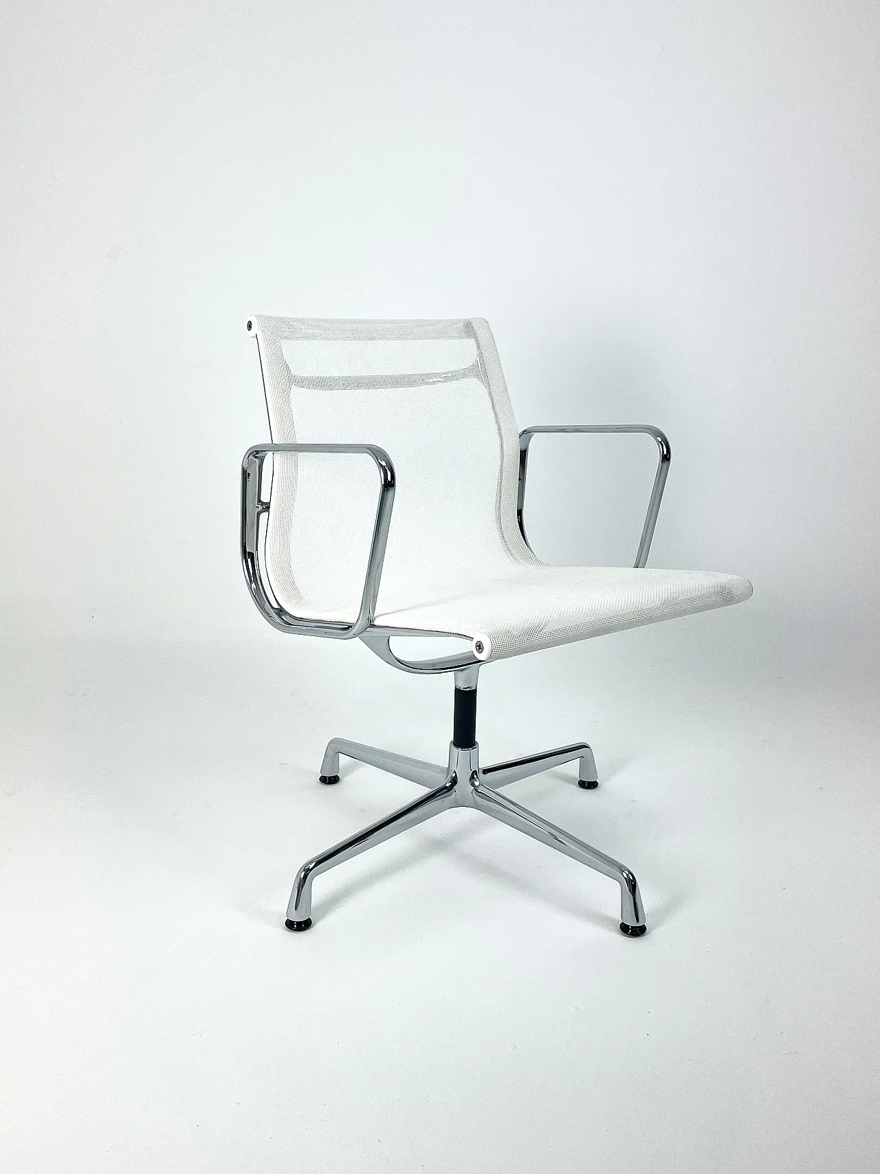 EA108 office chair by Vitra, 50s 1