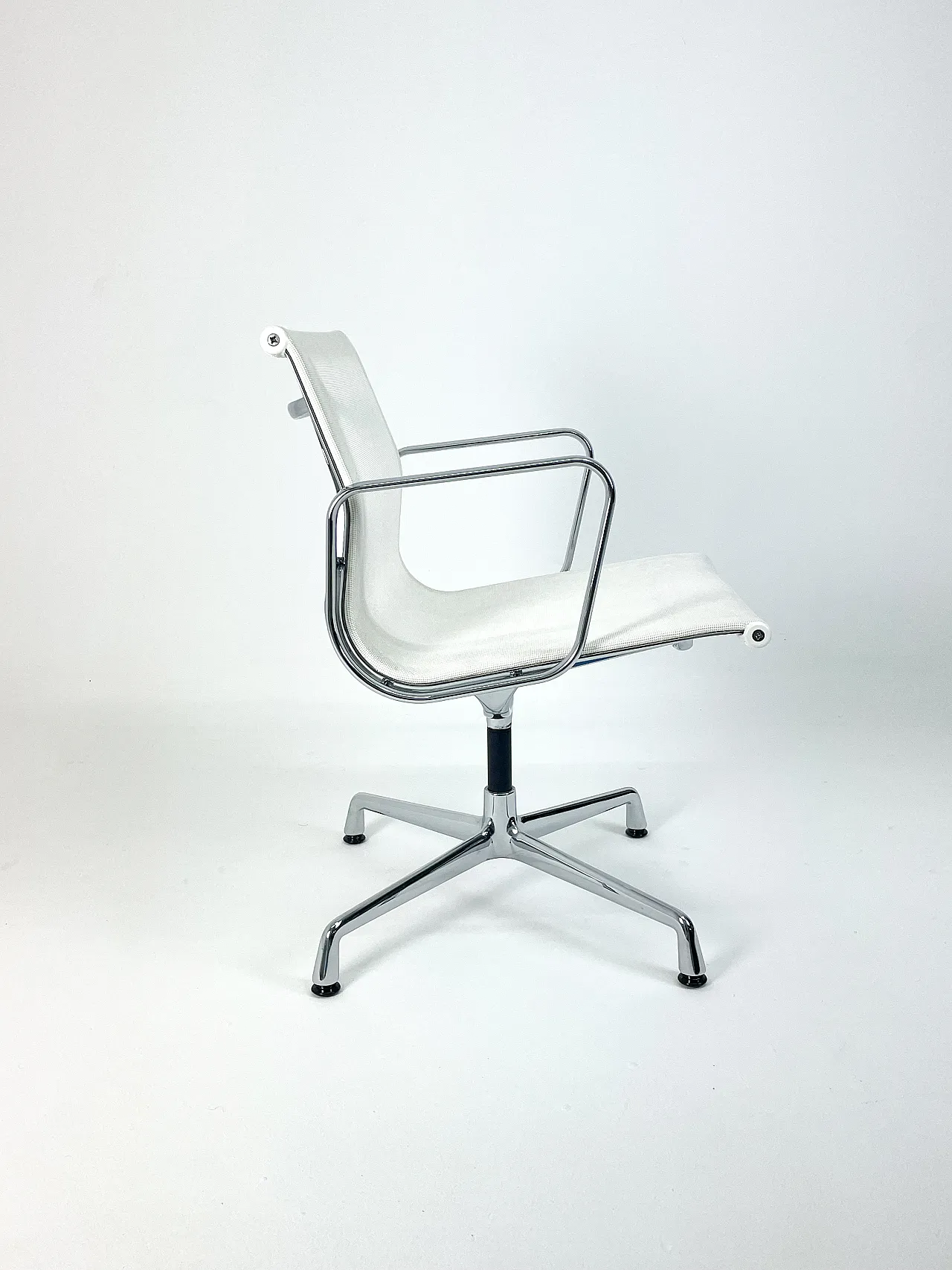 EA108 office chair by Vitra, 50s 2