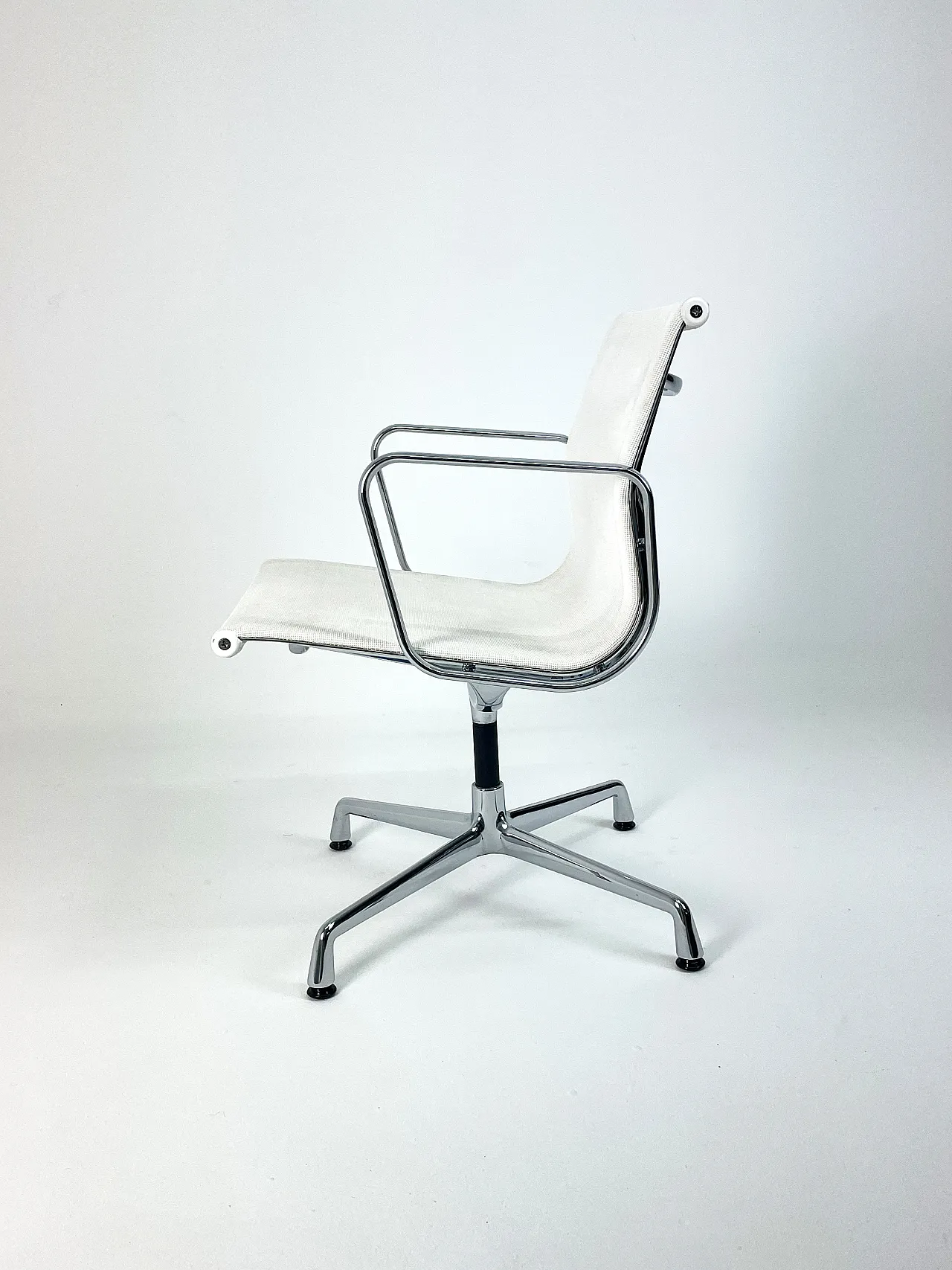 EA108 office chair by Vitra, 50s 6