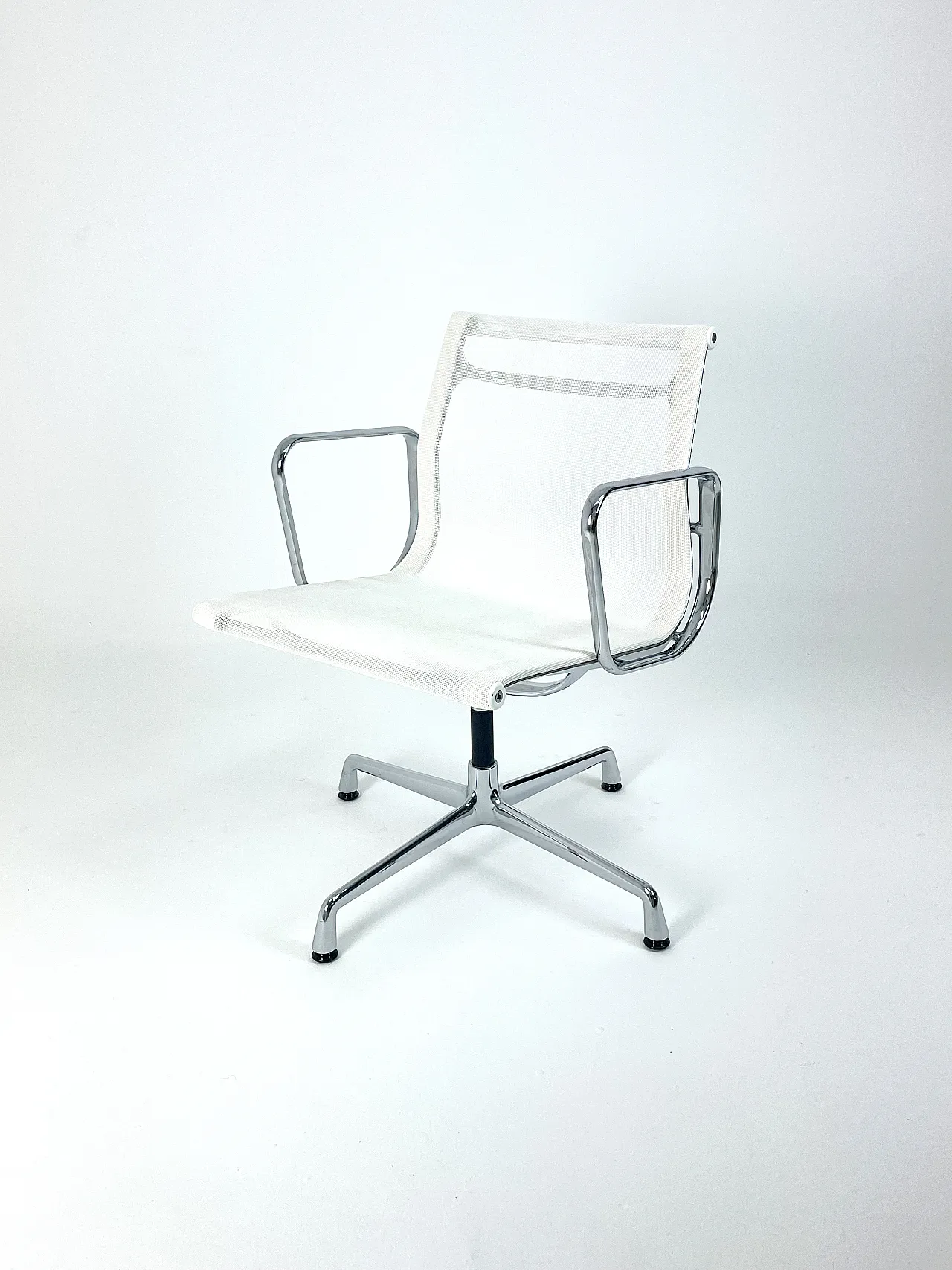 EA108 office chair by Vitra, 50s 7