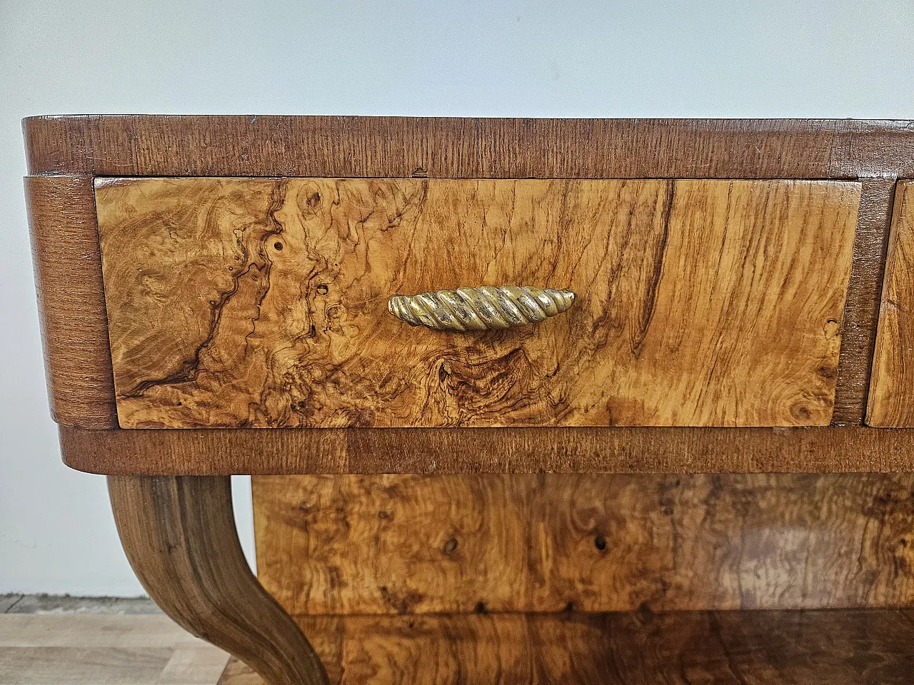 Art Deco console in walnut root with 3 drawers, 1930s 13