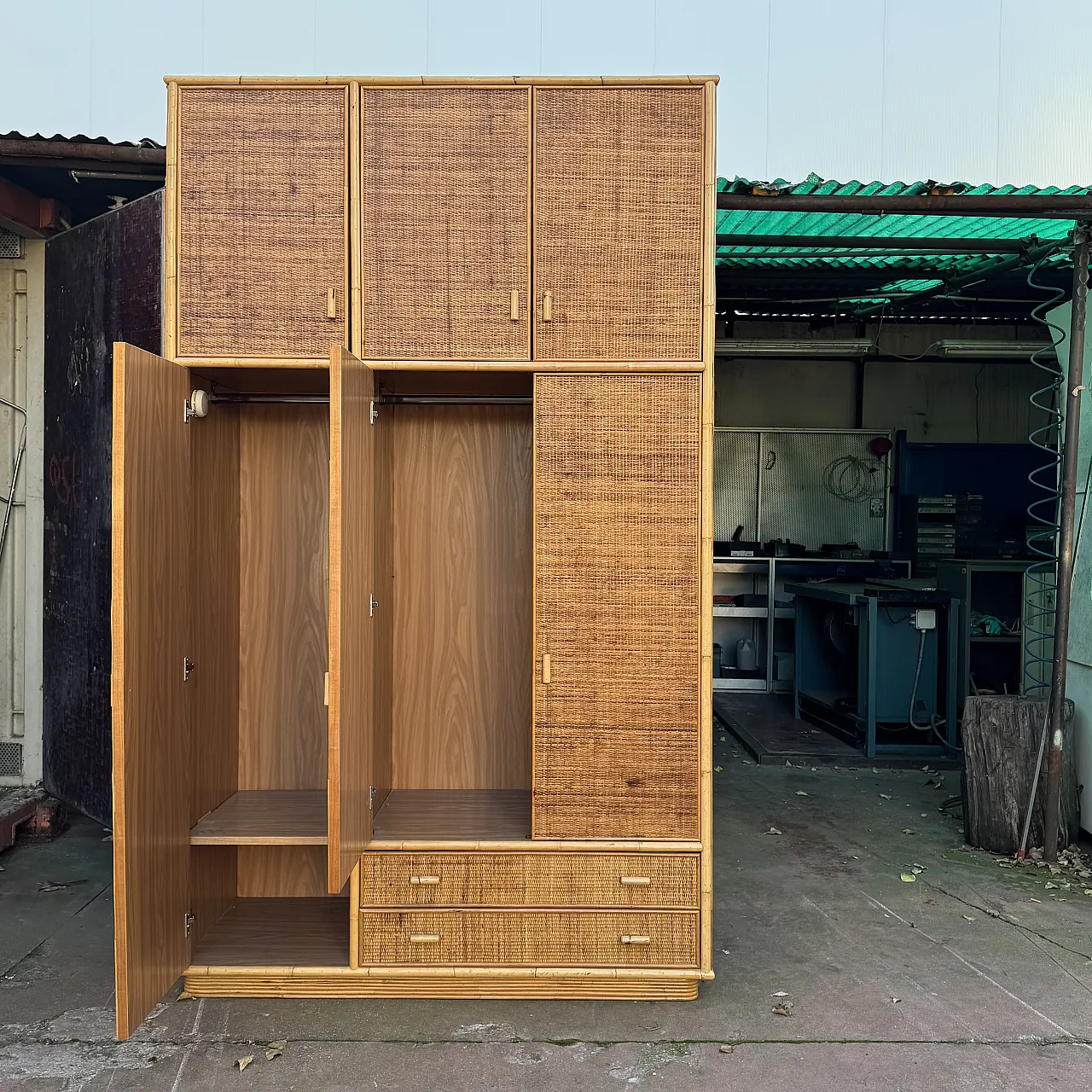 Large wicker and bamboo wardrobe, 70s 7