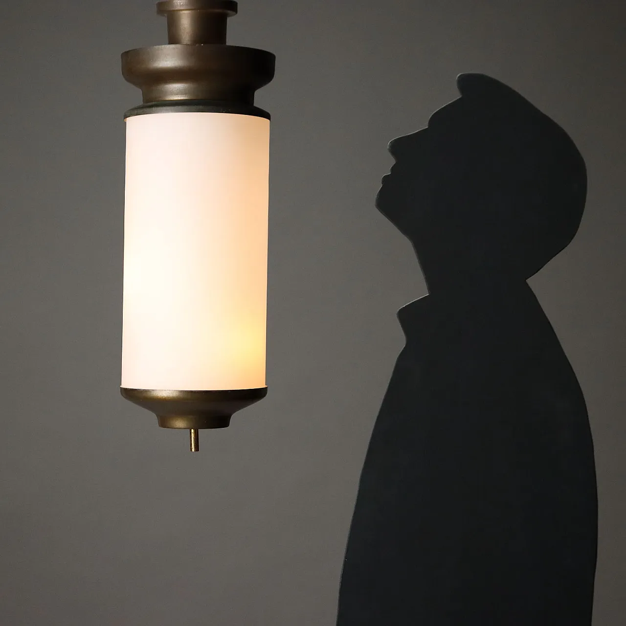 Lampada in ottone e vetro opalino di Lumi, anni '60 2