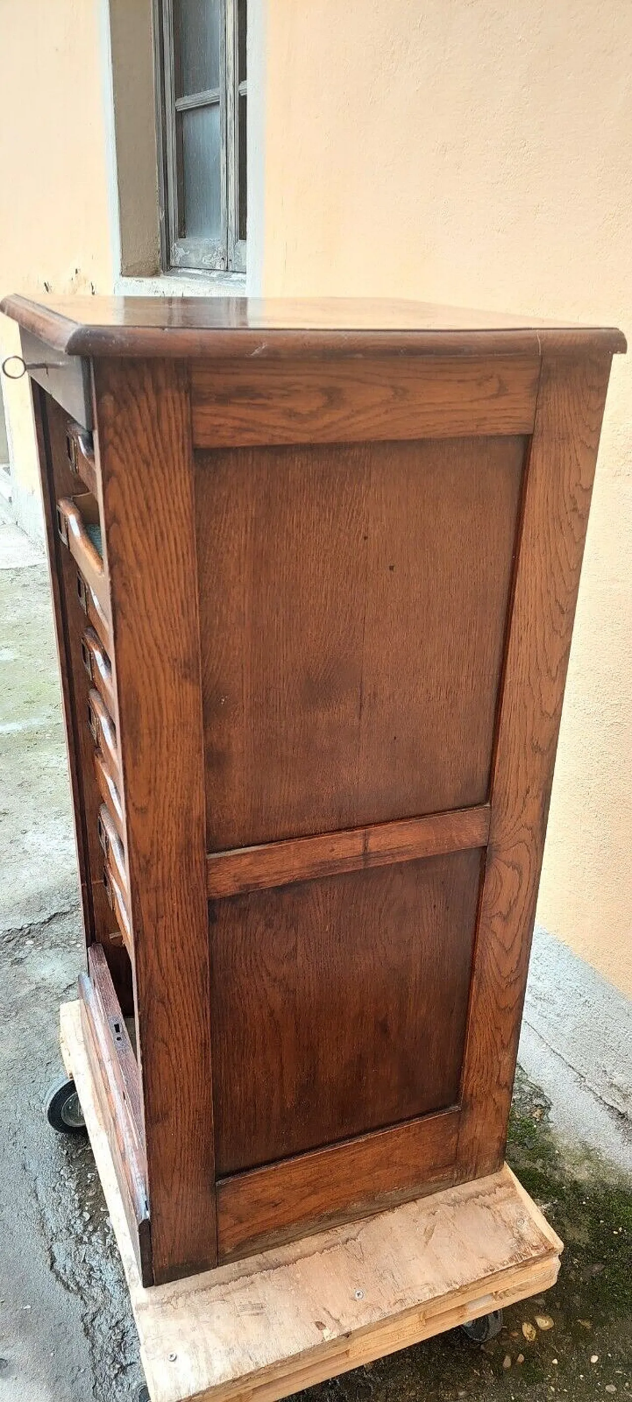 Solid oak filing cabinet, early 20th century 7