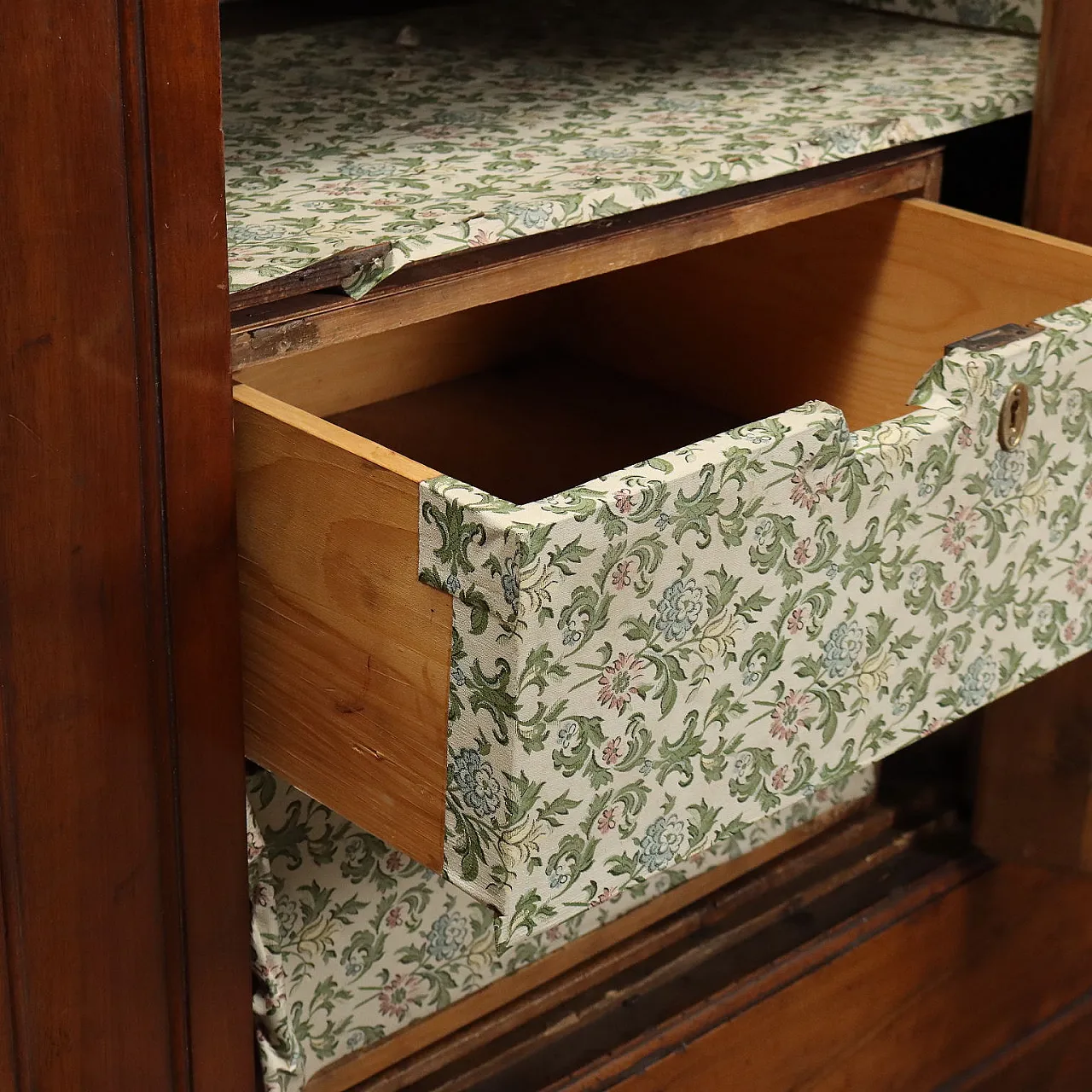 Walnut wardrobe with drawers, 19th century 8