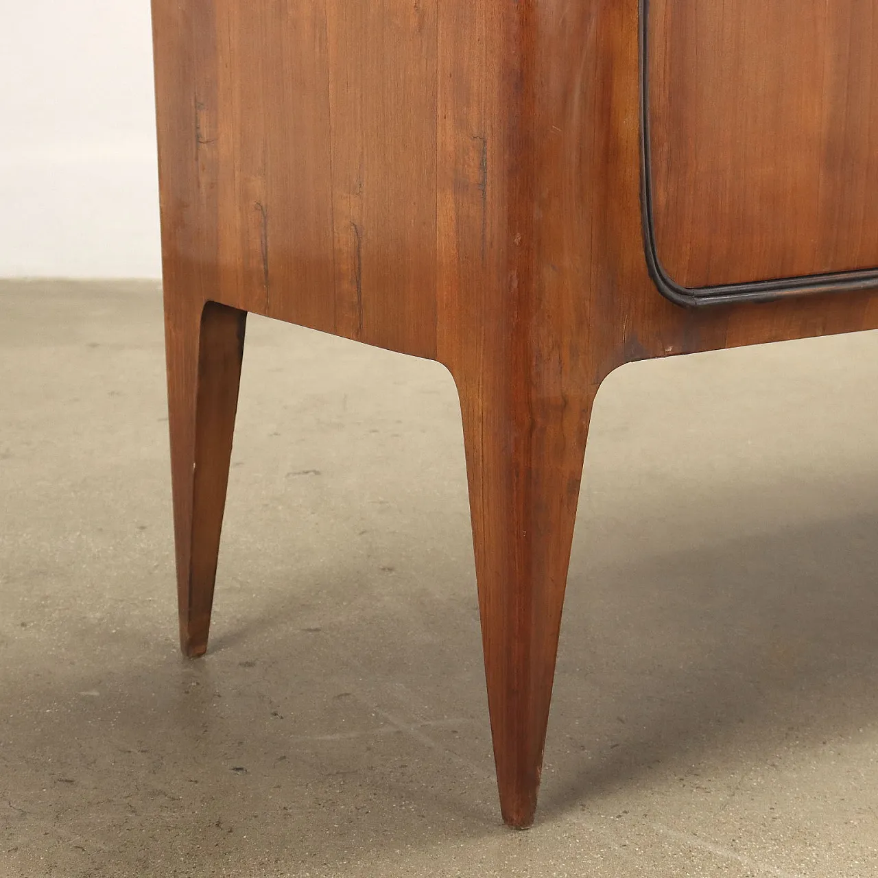 Credenza buffet con specchio in legno impiallacciato noce, anni '50 8