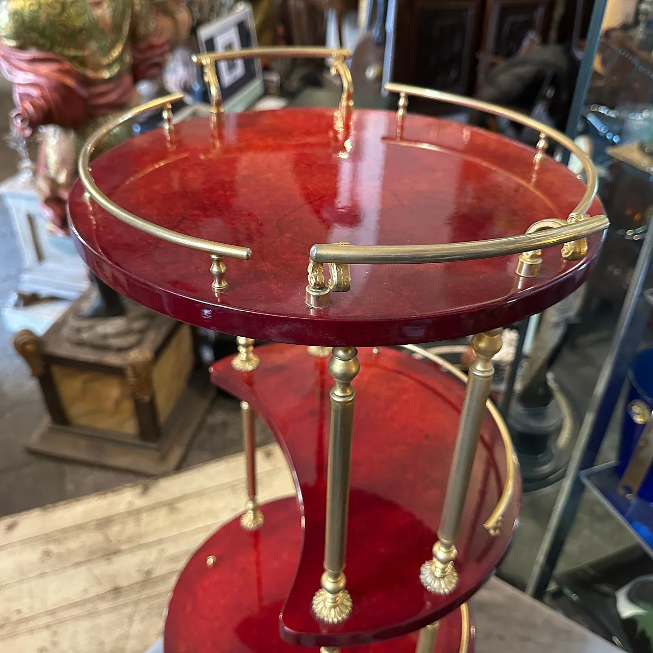 Carrello da bar in ottone e pelle di capra rossa Aldo Tura, anni '50 5