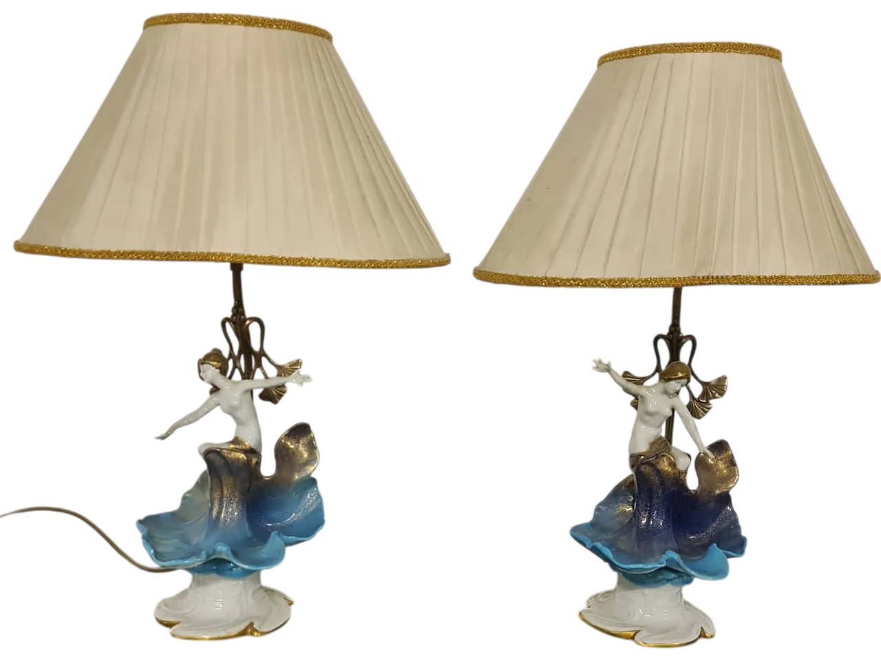 Pair of lampshades by Porcellane Mangani Firenze, 80s 17